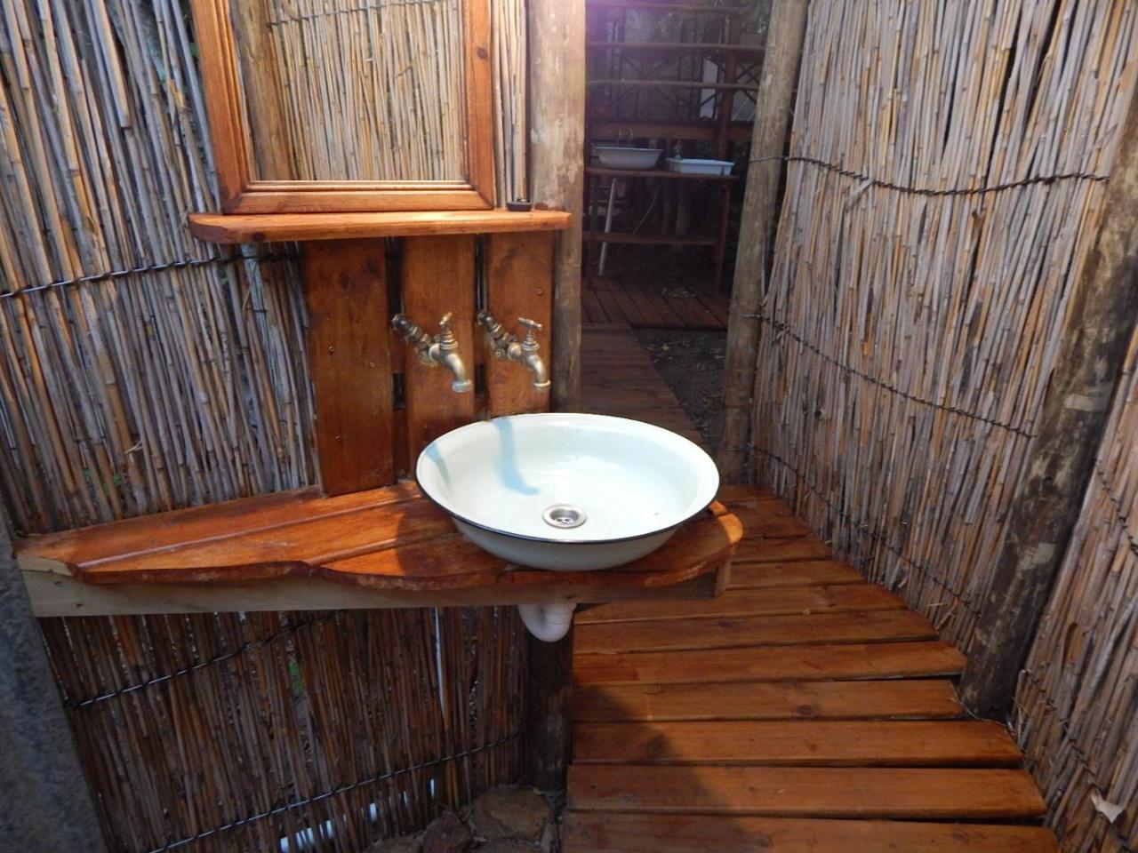 Hotel Woodcutter'S Bush Camp At The Old Trading Post Wildernis Esterno foto